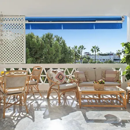 3 En Playas Del Duque Puerto Banus Apartment