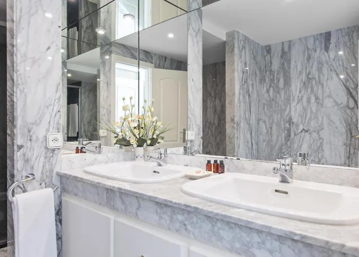 3 En Playas Del Duque Puerto Banus *